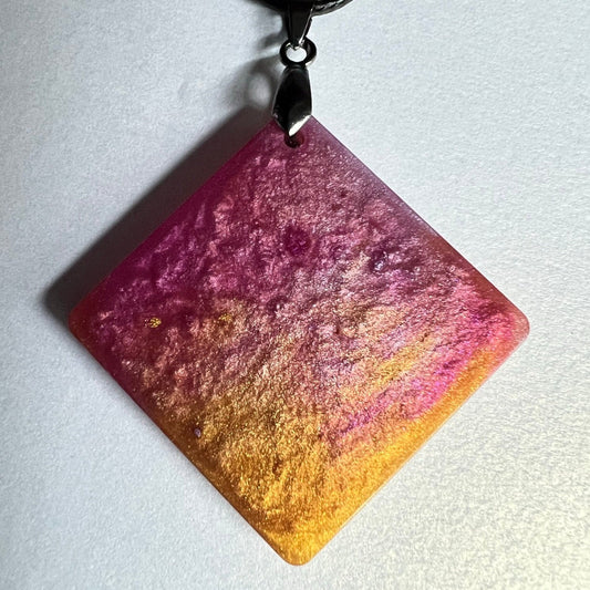 RESIN PENDANT - 73