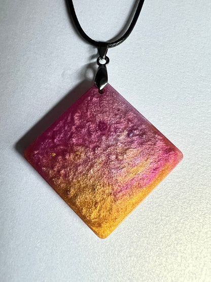 RESIN PENDANT - 73