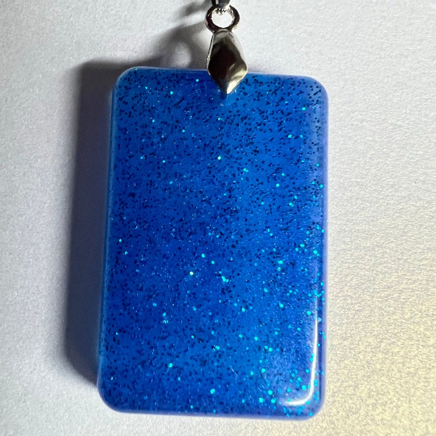 RESIN PENDANT - 74