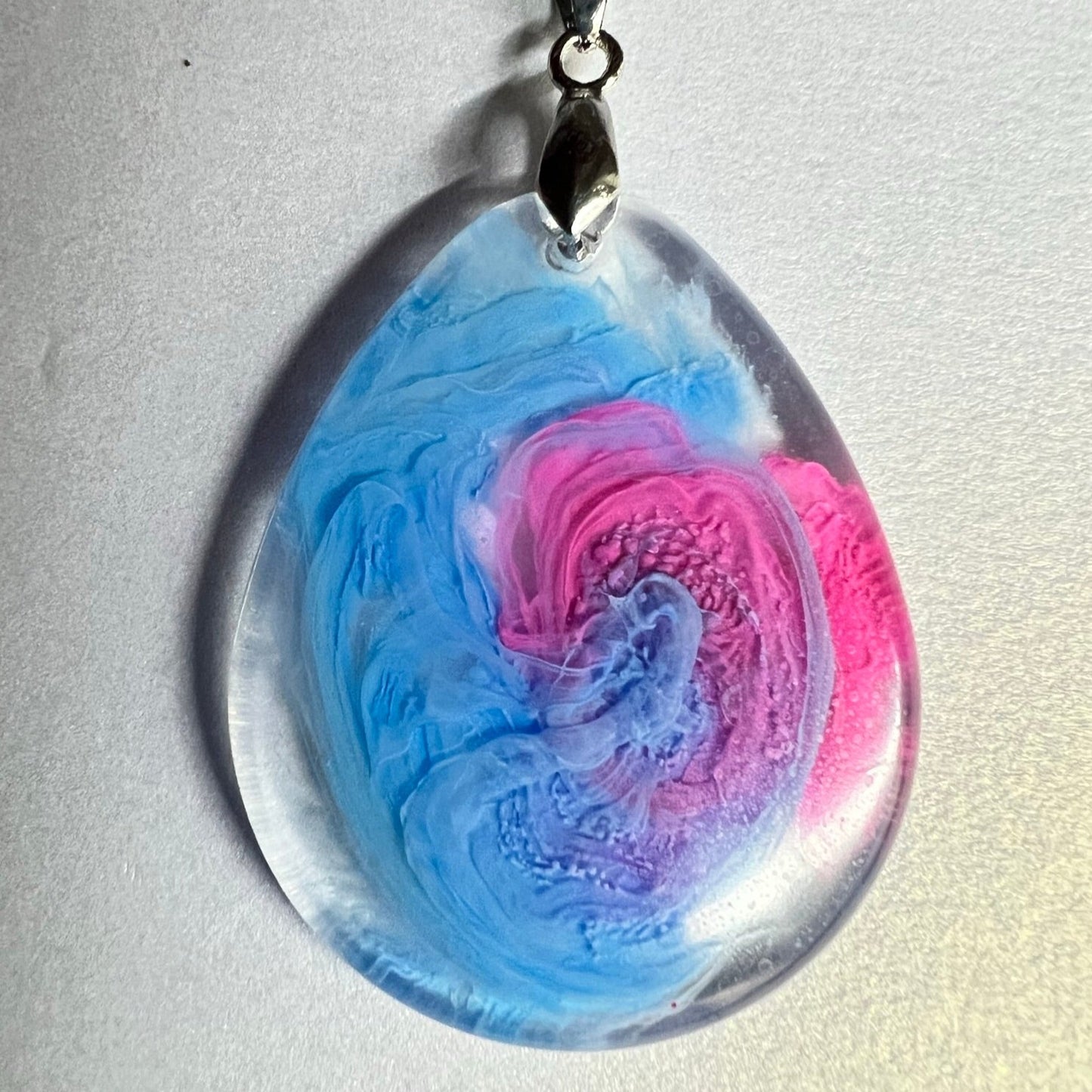 RESIN PENDANT - 76