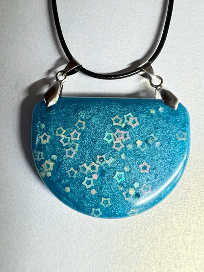 RESIN PENDANT - 81