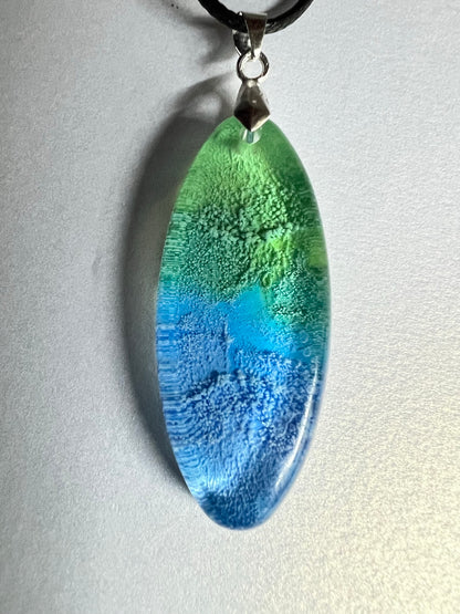 RESIN PENDANT - 82