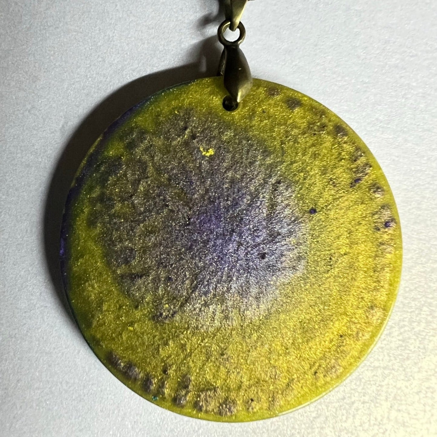 RESIN PENDANT - 84