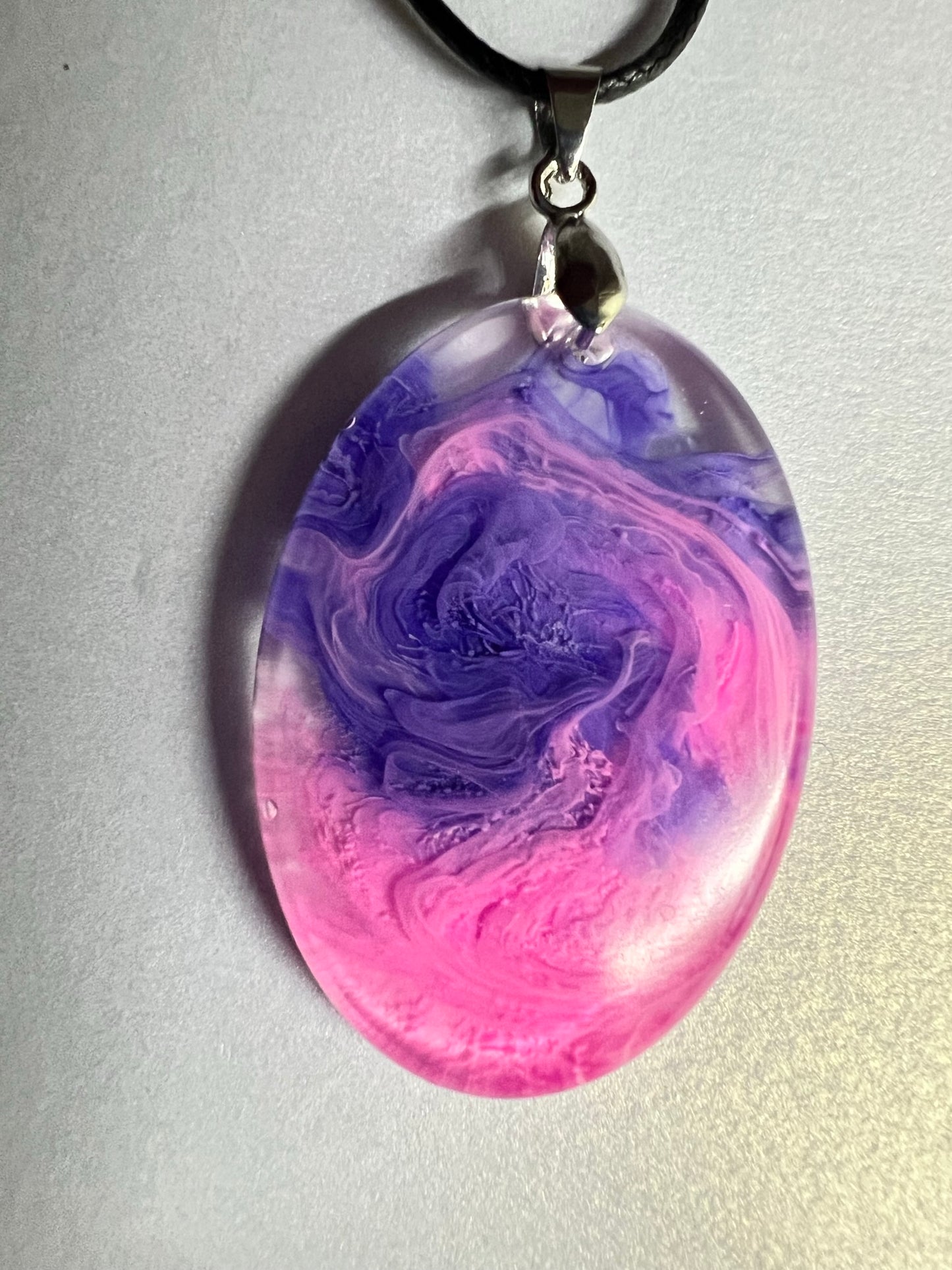 RESIN PENDANT - 86