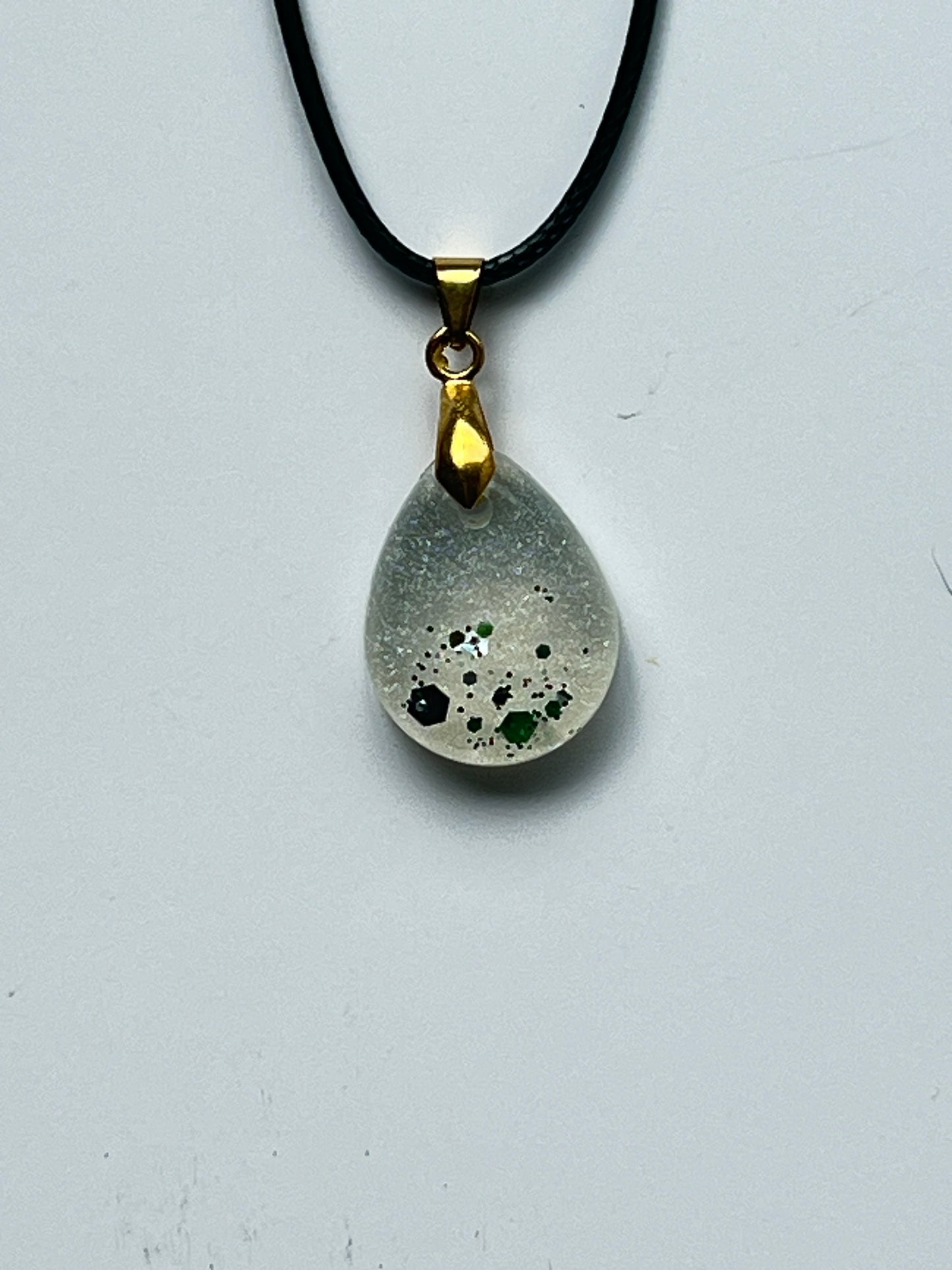 Frosted Seed — Pearl & Emerald Resin Pendant