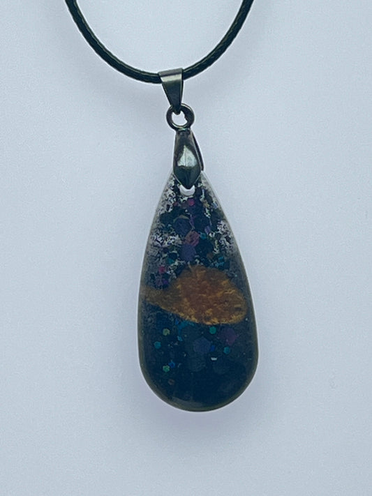 Midnight Leaf — Black & Amber Resin Pendant