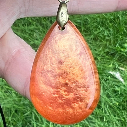 RESIN PENDANT - 130