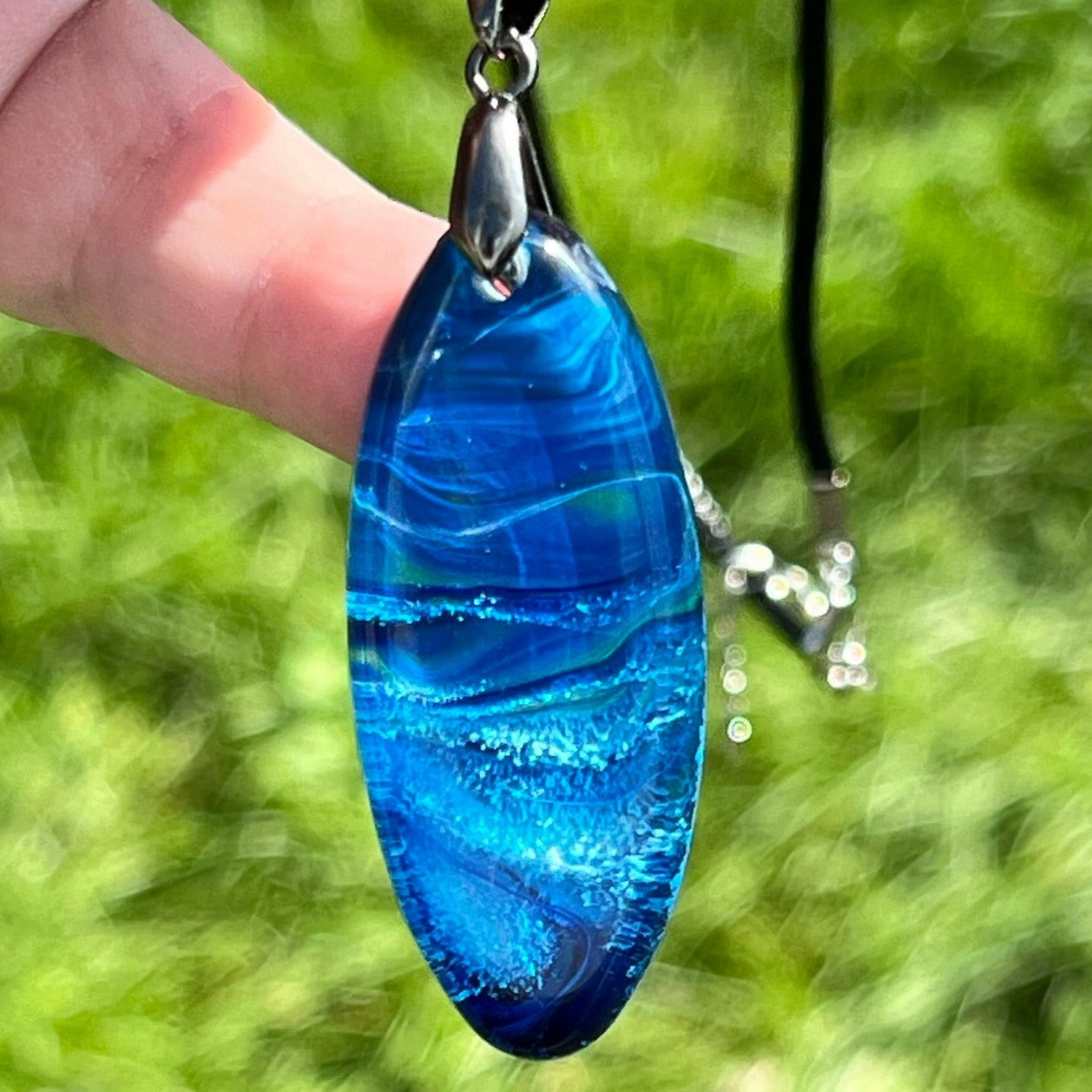 RESIN PENDANT - 9