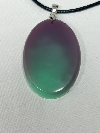 RESIN PENDANT - 157