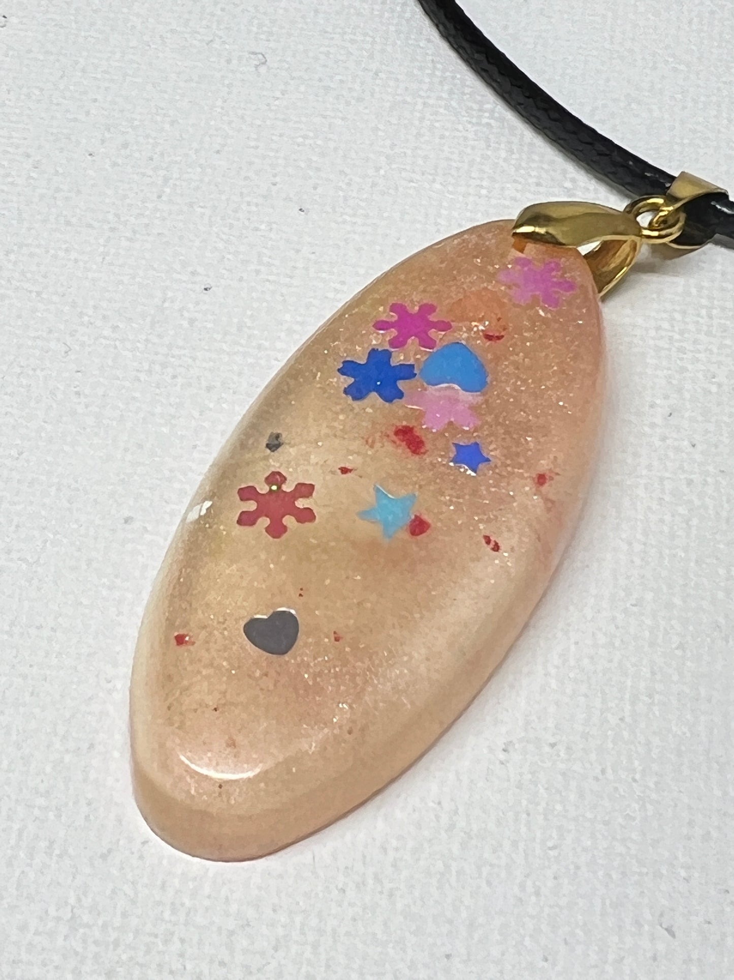 RESIN PENDANT - 156