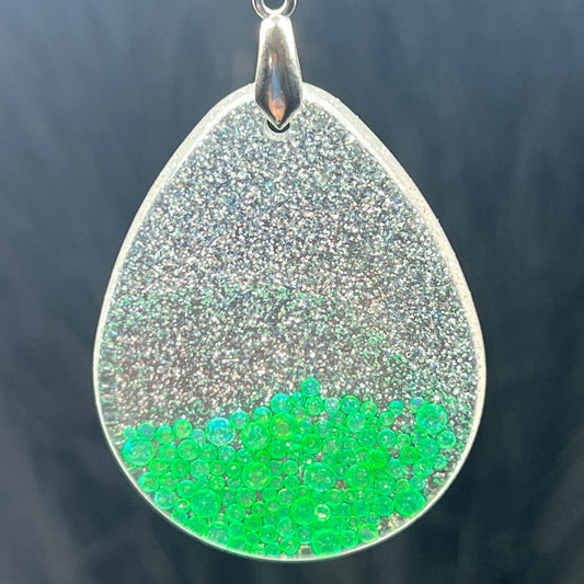 RESIN PENDANT - 154