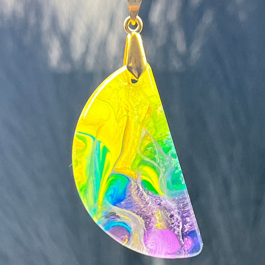 RESIN PENDANT - 148