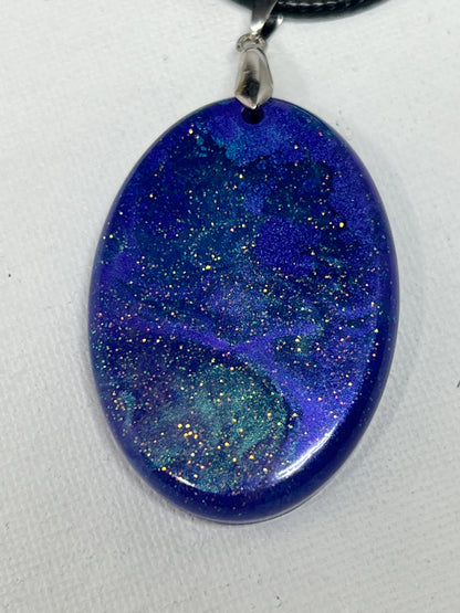 RESIN PENDANT - 144