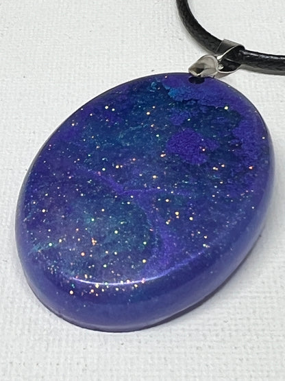 RESIN PENDANT - 144