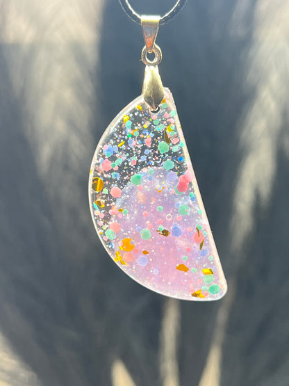 RESIN PENDANT - 172