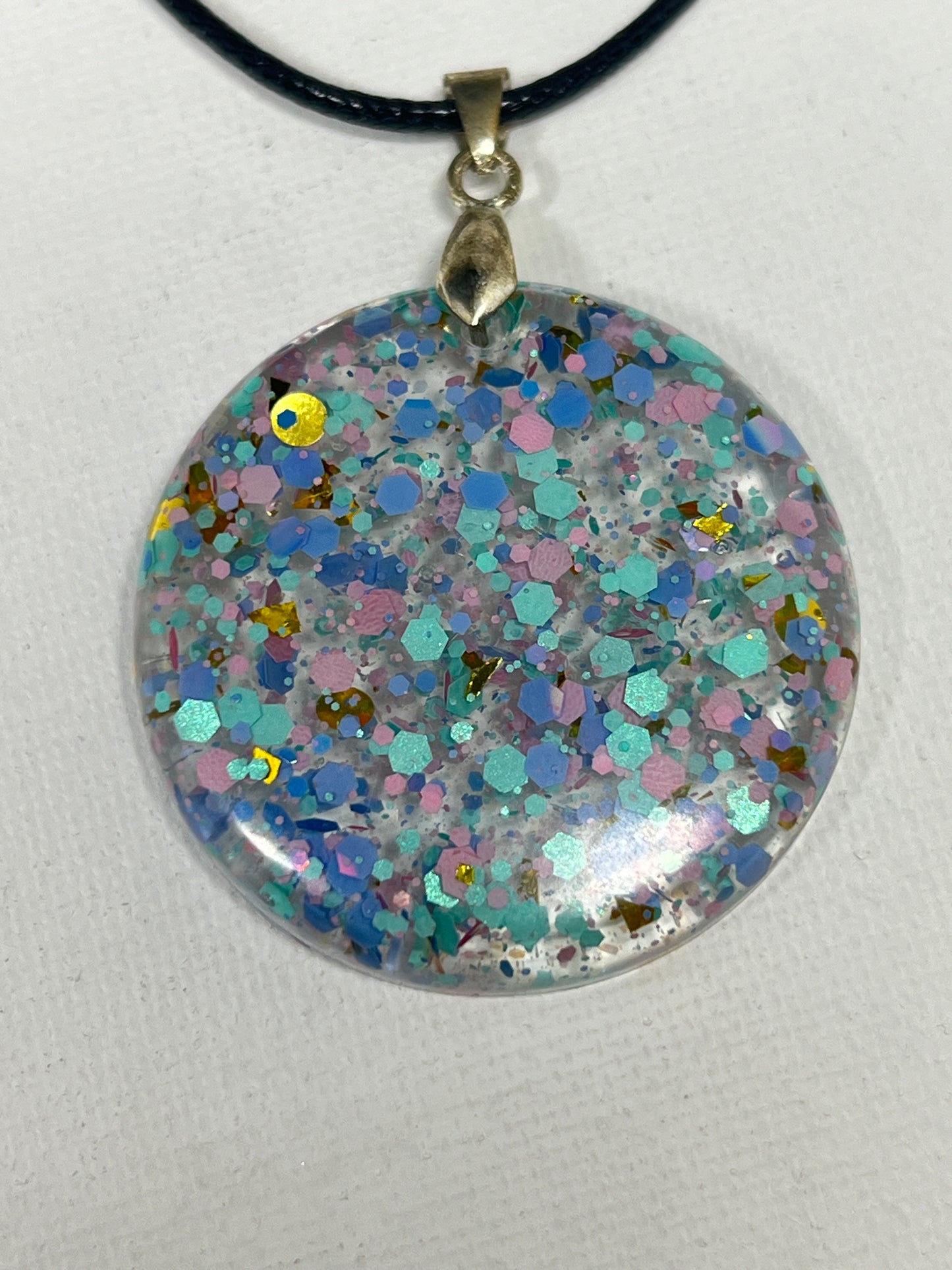 RESIN PENDANT - 160