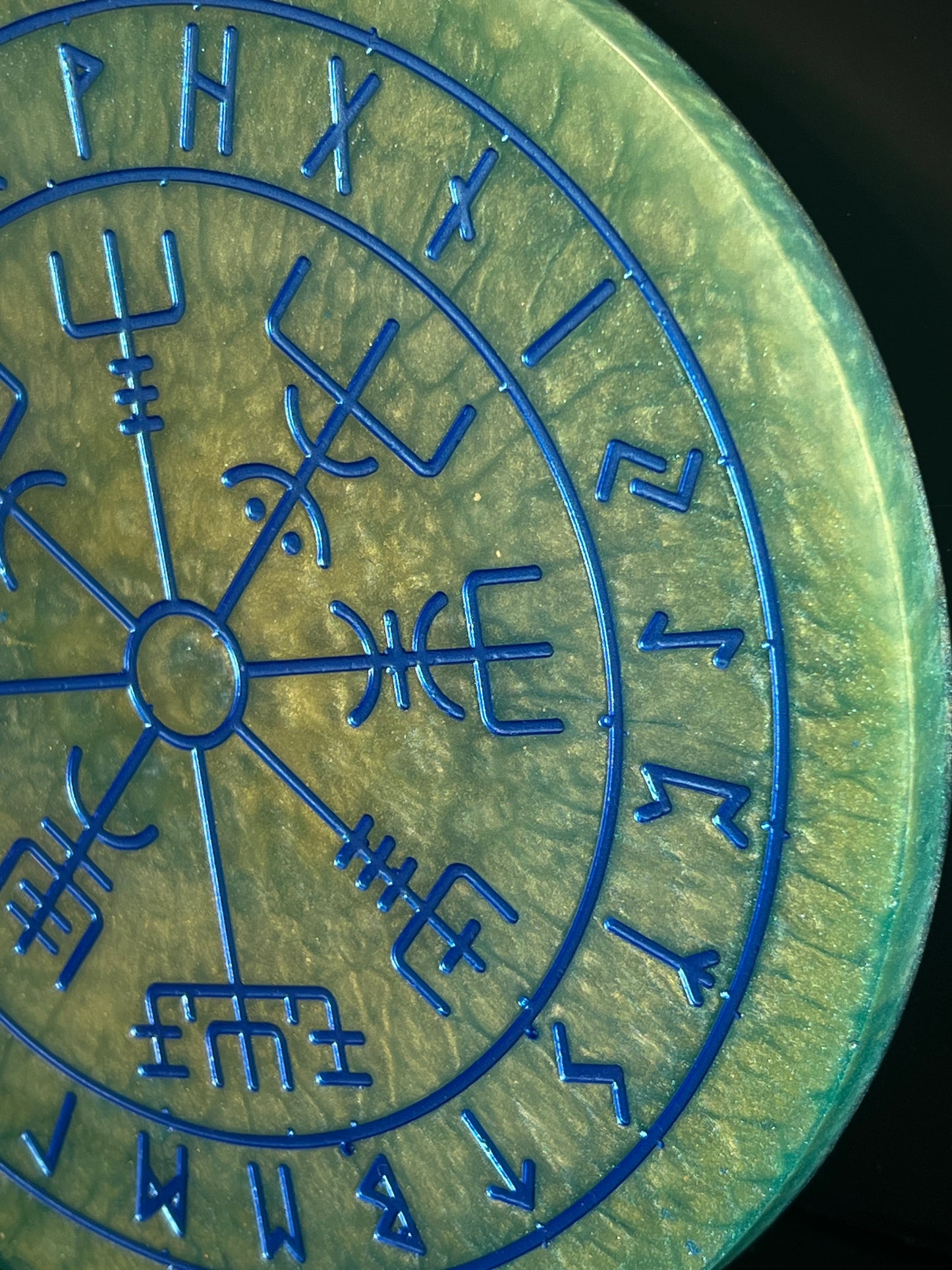 👑 Ancient Royalty Runic Compass Wheel ✨ | Elder Futhark Ritual Altar Tool