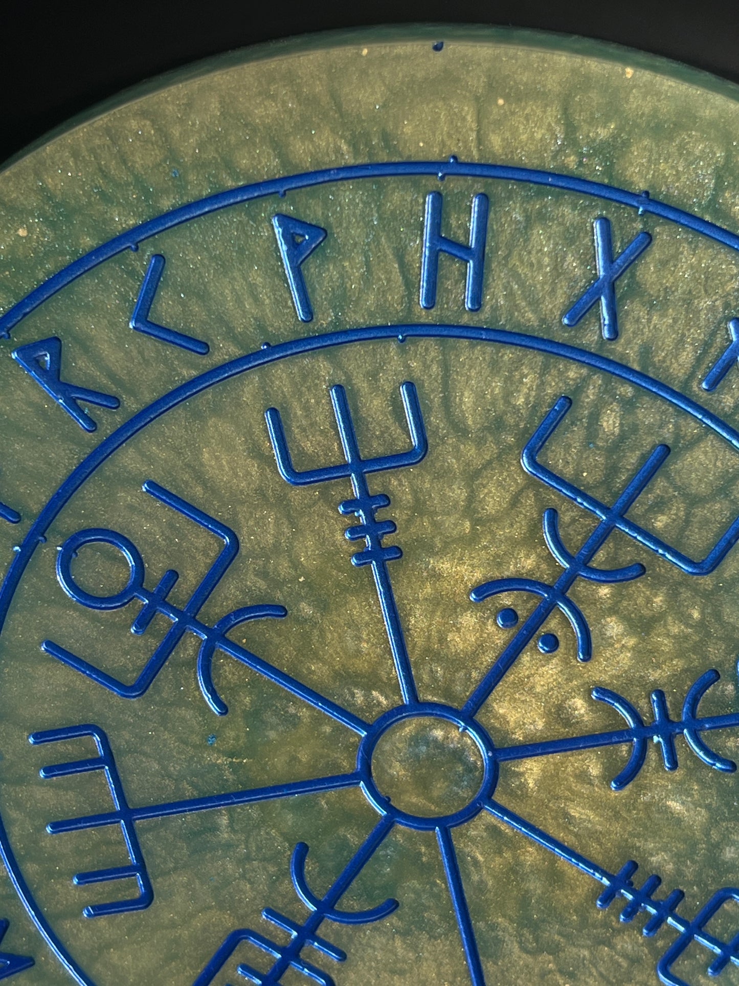 👑 Ancient Royalty Runic Compass Wheel ✨ | Elder Futhark Ritual Altar Tool