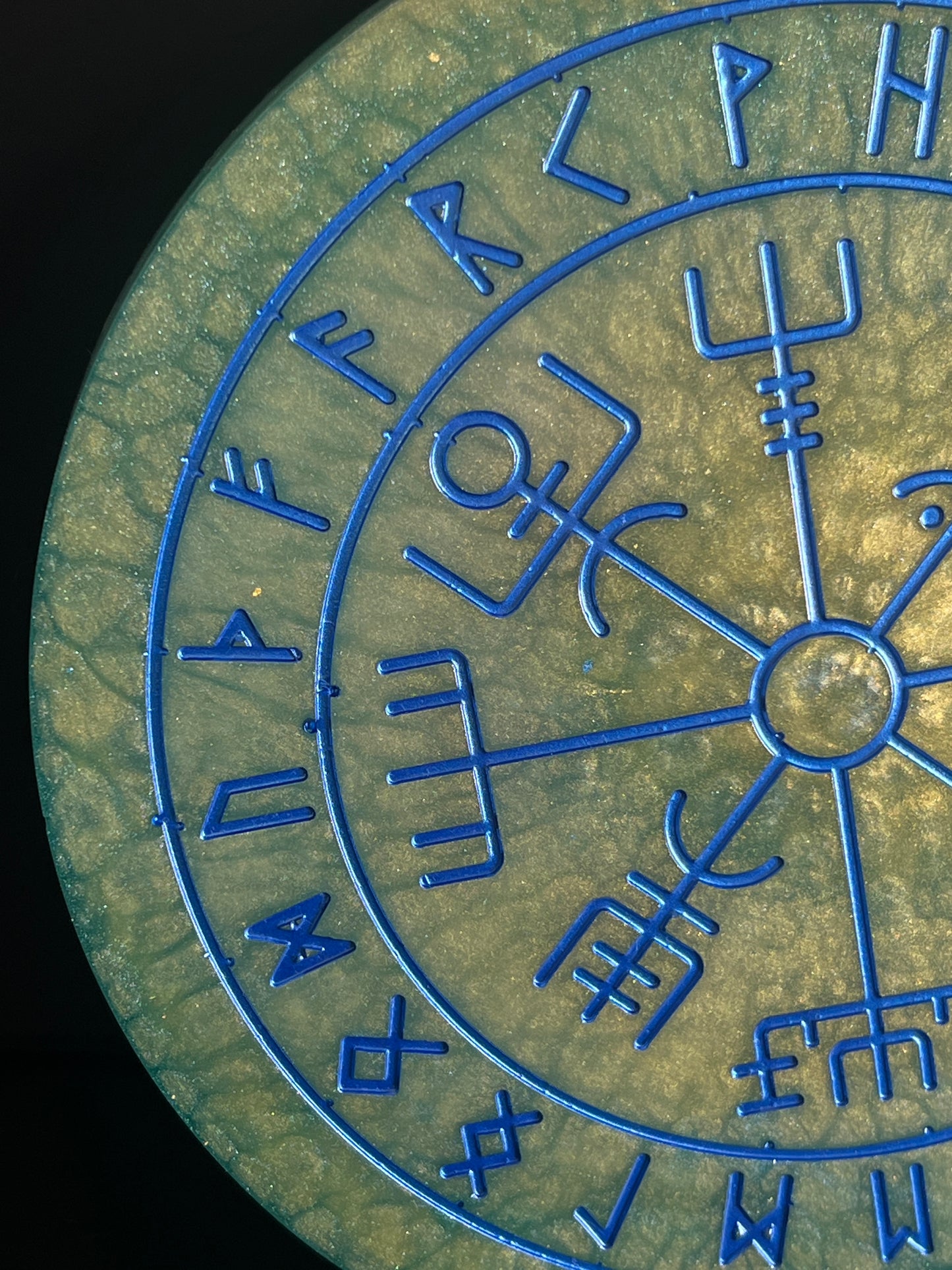 👑 Ancient Royalty Runic Compass Wheel ✨ | Elder Futhark Ritual Altar Tool