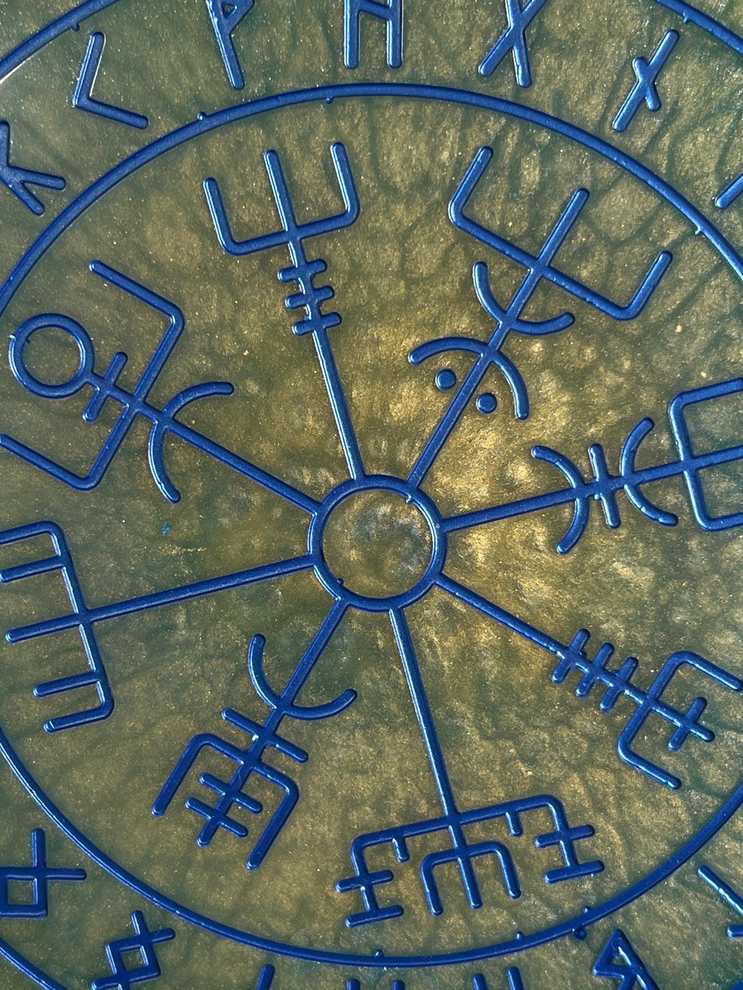 👑 Ancient Royalty Runic Compass Wheel ✨ | Elder Futhark Ritual Altar Tool