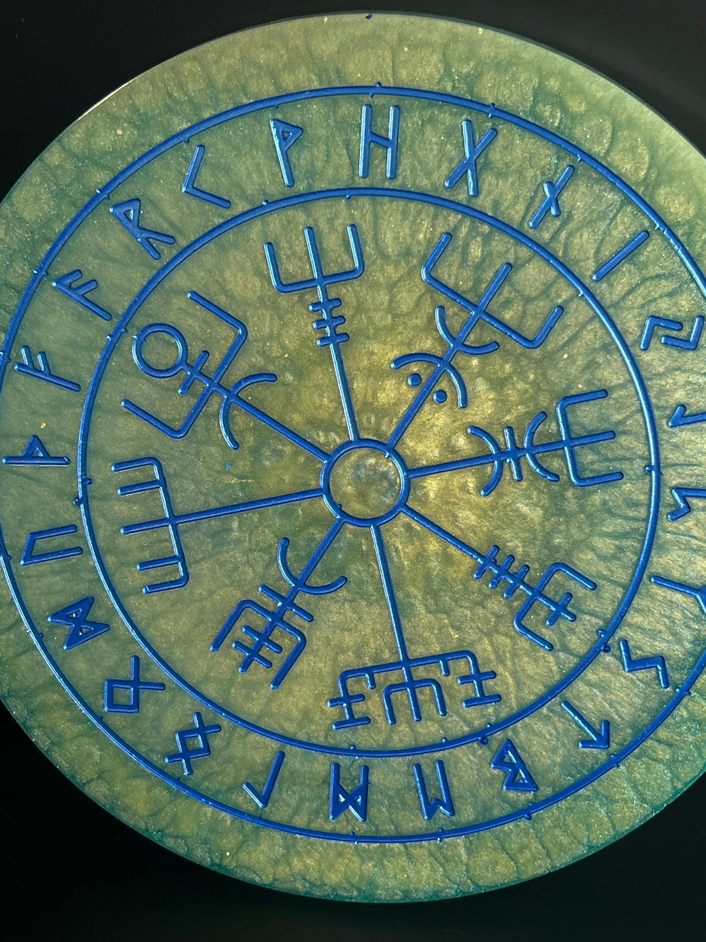 👑 Ancient Royalty Runic Compass Wheel ✨ | Elder Futhark Ritual Altar Tool