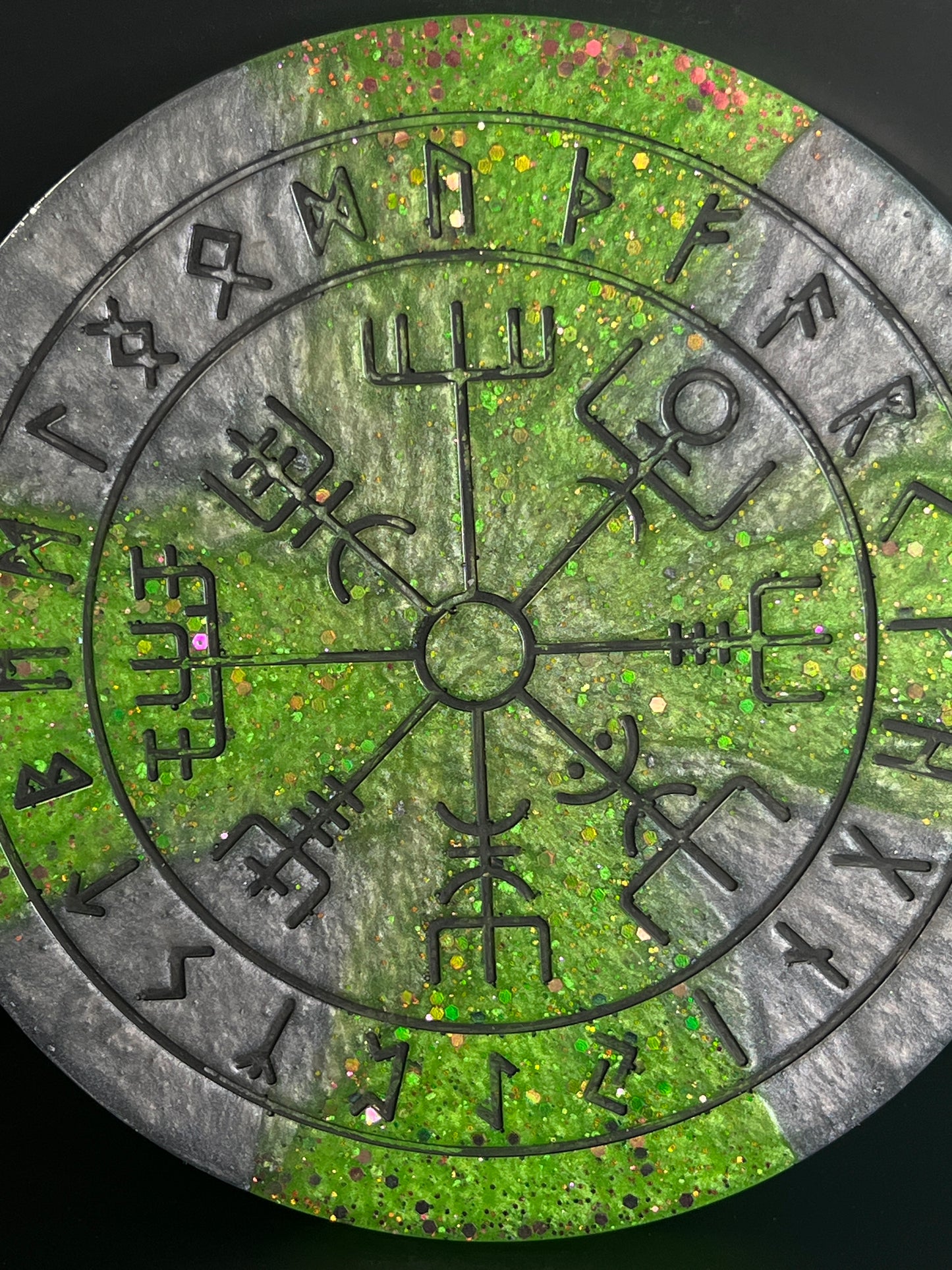🌿 Enchanted Grove Runic Compass Wheel ✨| Elder Futhark Ritual Altar Tool