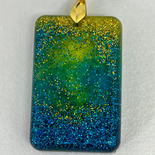 RESIN PENDANT - 18