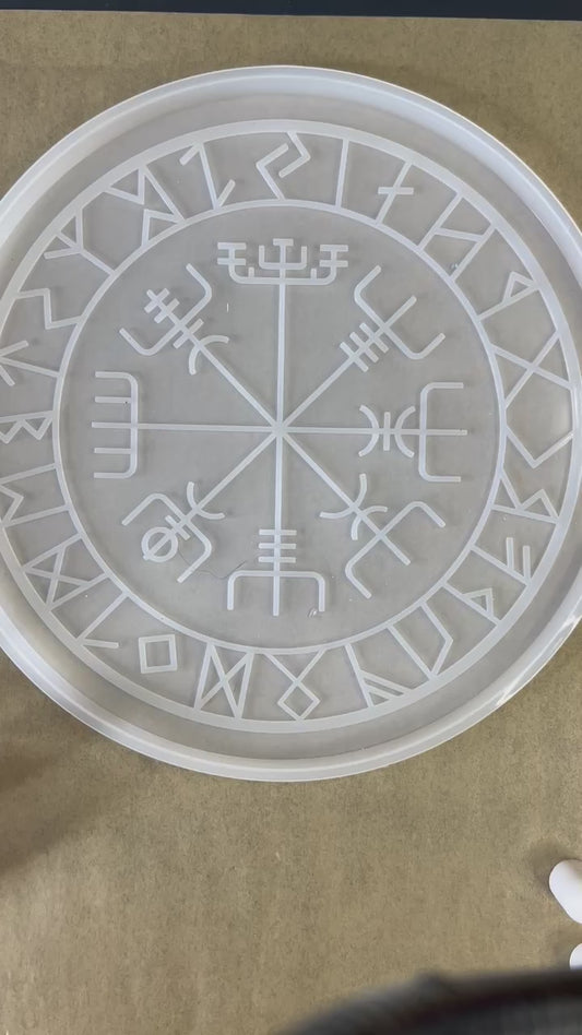 🌑Blood Moon Runic Compass Wheel ✨ | Elder Futhark Ritual Altar Tool