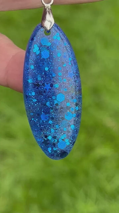 RESIN PENDANT - 131